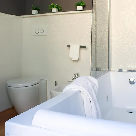 Manno House Jacuzzi And Parking