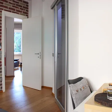 Manno House Jacuzzi And Parking Apartman